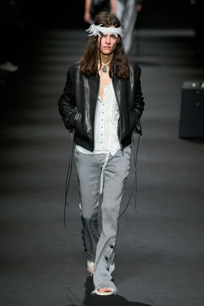Look 26